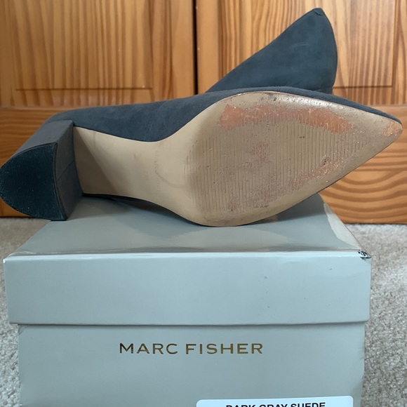 Grey Suede block heel - Picture 2 of 6